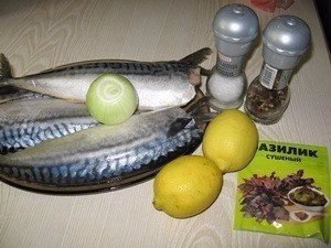 Скумбрия-гриль с лимоном.Ингредиенты на 4 порции:· 4 мороженых скумбрии· 1 лимон· 1 луковица· ... - 2