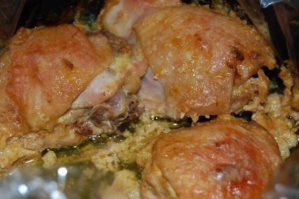 Продуктов минимум, а вкус - ну просто изумительный! КУРИЦА В КЕФИРЕ Ингредиенты: - 1 курица - ... - 4
