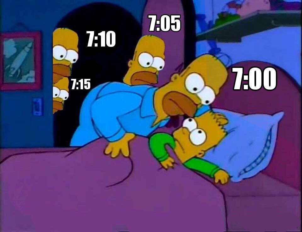 Экран смартфона с будильником. Открытки с будильником. Мемы про будильник. Мемы про будильник с утра. Будильник на смартфоне.