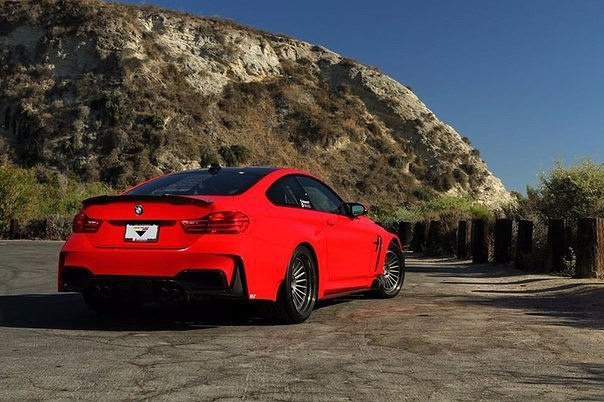 BMW M4 GTRS4 - 3