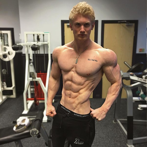 # #simplyshredded.Zac Aynsley:    - 180,3  ~ 85  - 3