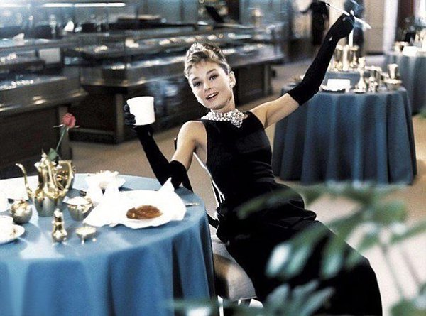 Парадокс! Одна бутылочка - культурно посидели. Две - уже перебор. А три, оказывается - МАЛО! ...