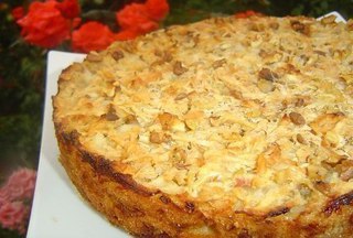 Яблочный пирог. Болгарский рецепт. Вам потребуется:Мука пшеничная 1 стаканМанная крупа 1 стаканСахар ...