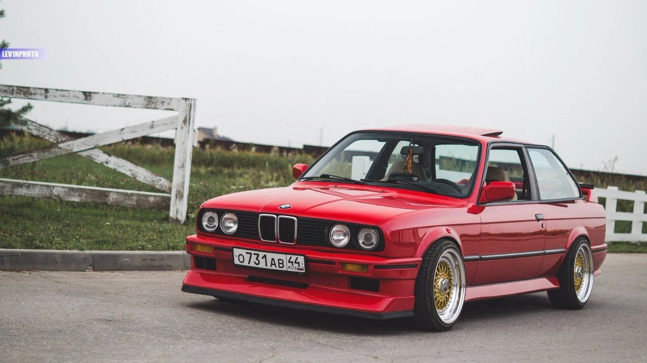 BMW E30 - 3