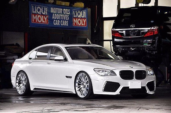 BMW 7  F01  Mansory