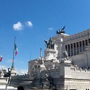 Piazza Venezia, inconfondibile Rome)))   