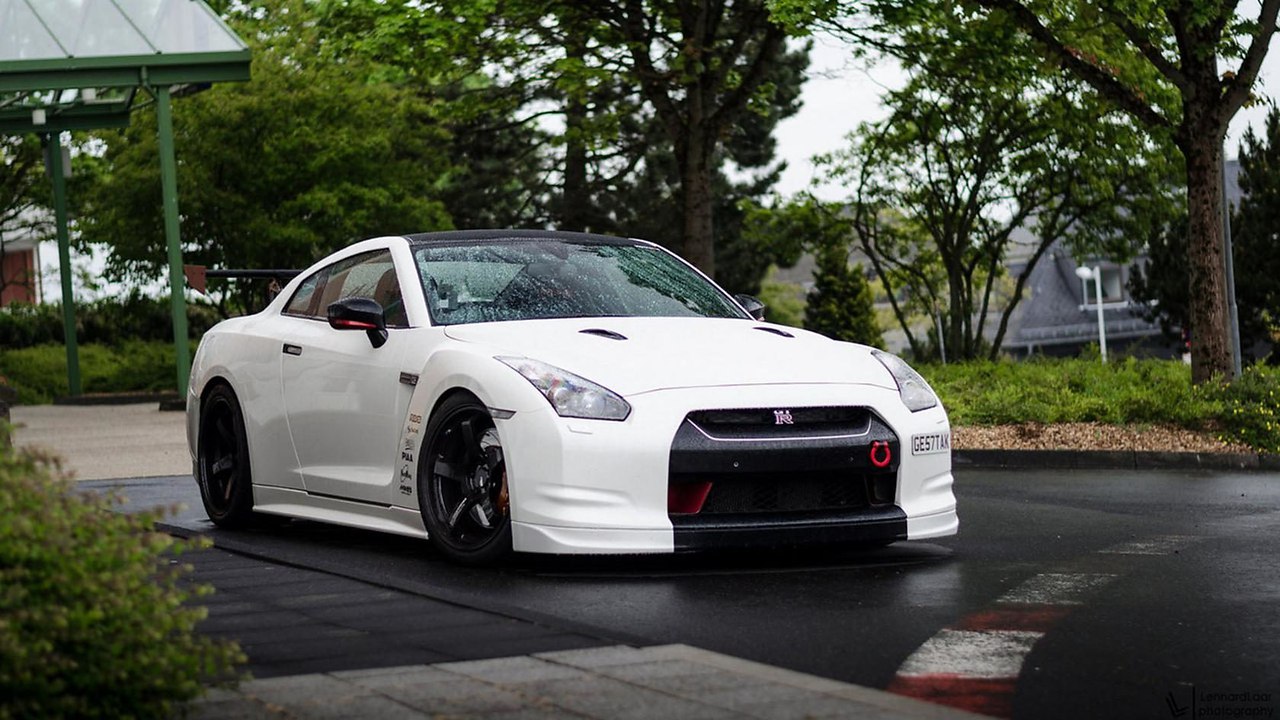 Nissan GT-R