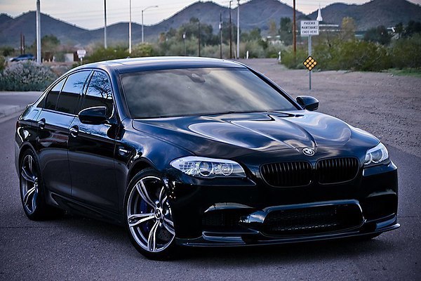 BMW M5 F10.