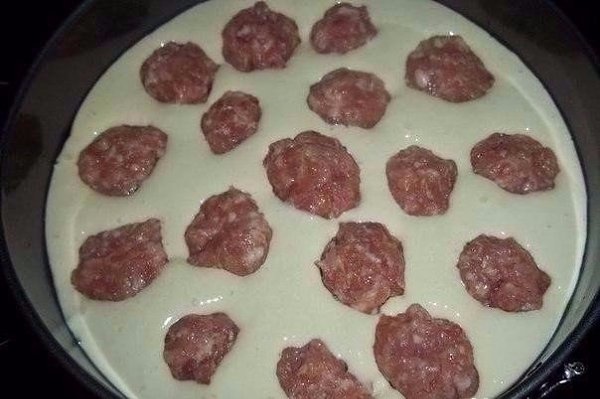 Пирог с фрикадельками.Очень вкусный и сытный пирог. Мужчины умяли за ужином с большим ... - 3