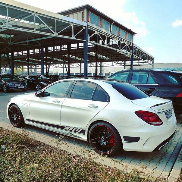 Mercedes-AMG C63