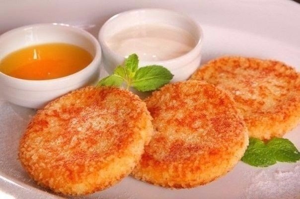 Морковно-яблочные сырники в ванильном соусе.* Энергетическая ценность на 100г - 133ккал, б - 6,8г, ж ...