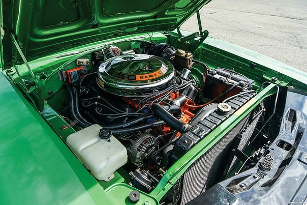1969 Dodge Charger R/T 426 Hemi - 8