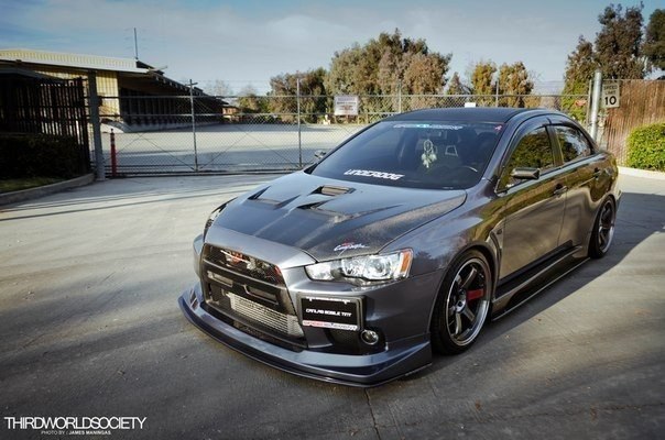 Mitsubishi Lancer Evolution X. - 4