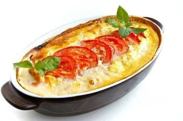 Нежная запеканка из куриного филе - cытно, вкусно и просто.Ингредиенты:- 400 гр куриного филе- 2 ...