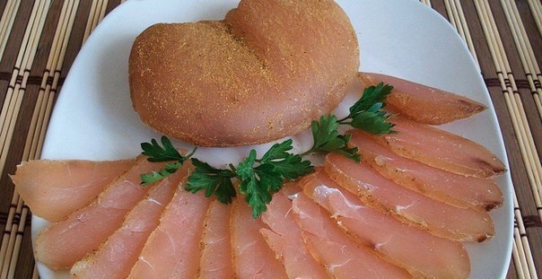 Куриная бастурма.Ингредиенты:Куриное филе — 2 шт.Соль (желательно крупная морская) — 100 гСахар — 1 ...
