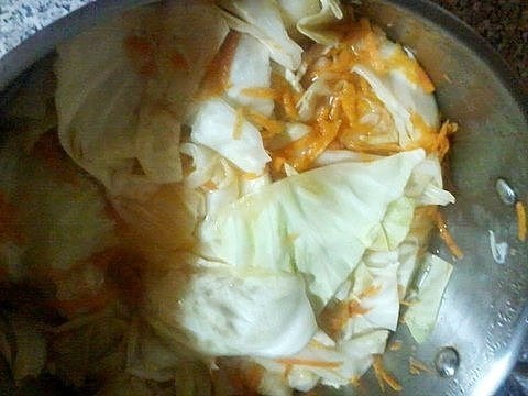 Капуста в горячем рассоле. Это просто бомба, а не рецепт! Ингредиенты Капуста 2-3 кг. Морковь — 2-3 ... - 2