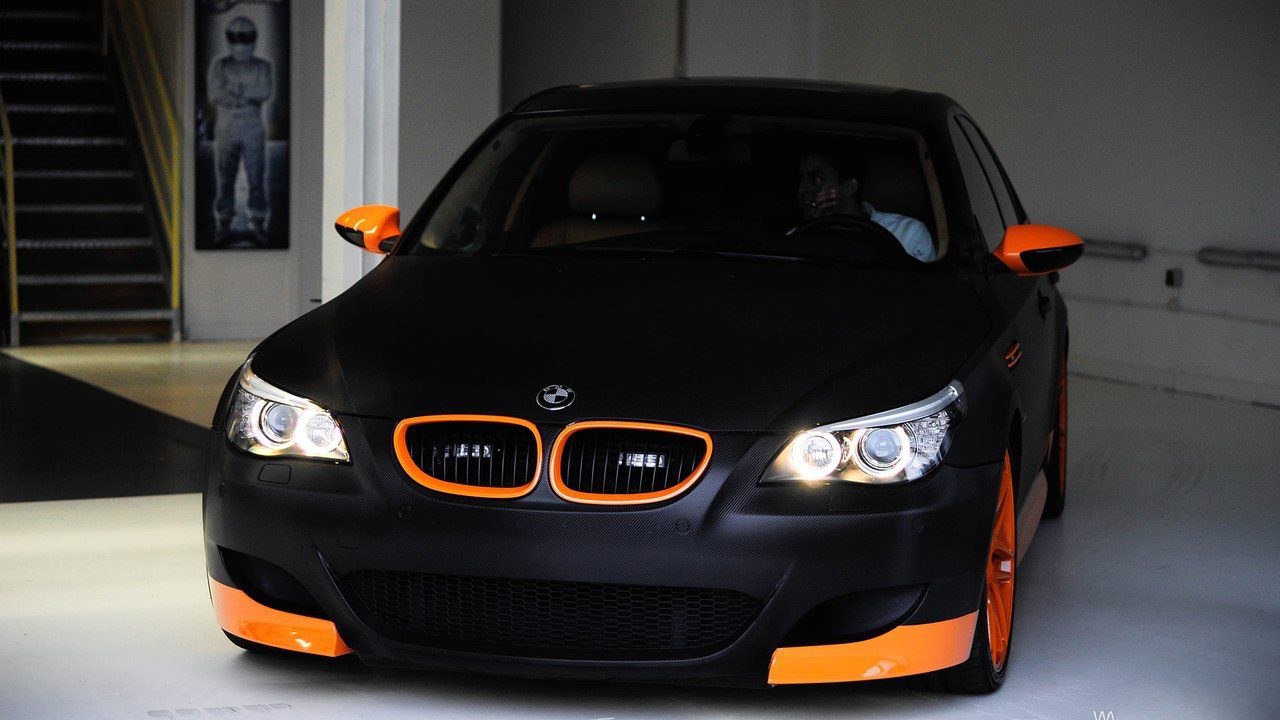  BMW M5 60