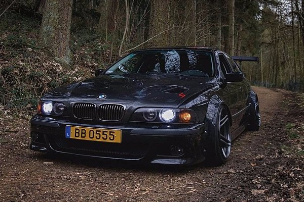 BMW 5-Series (E39) - 3