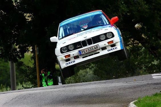   BMW E30  ) - 3