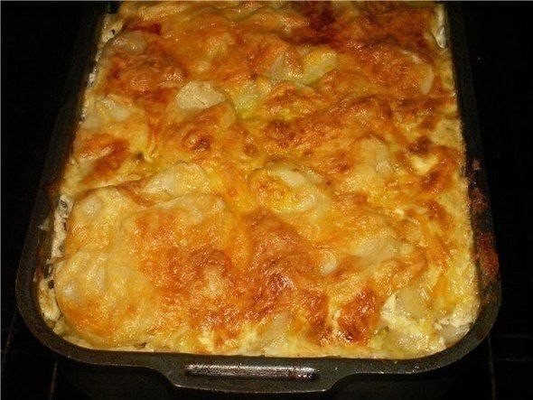 Мясная запеканка.Ингредиенты:- 6 шт картофеля- 400 гр фарша свинина + говядина - 150 гр грибов- 1 ...