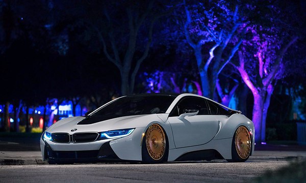 BMW i8