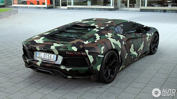  LAMBORGHINI AVENTADOR. - 6