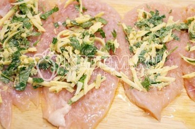 Куриные рулетики с сыром и зеленью.на 100грамм - 153.737 ккалБ/Ж/У - ... - 6