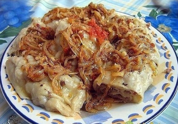 Ханум.Просто объеденье!Ингредиенты:Для теста:- 1 яйцо- 50 - 100 мл воды- 1-2 столовые ложки масла ... - 4