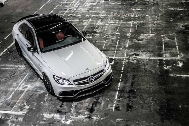 Mercedes-AMG C63