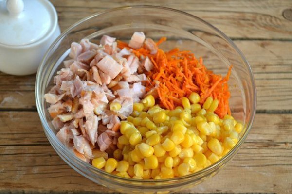 Салат с корейской морковкой и копченой курицей. Ингредиенты: Морковь по-корейски — 400 Грамм ... - 4