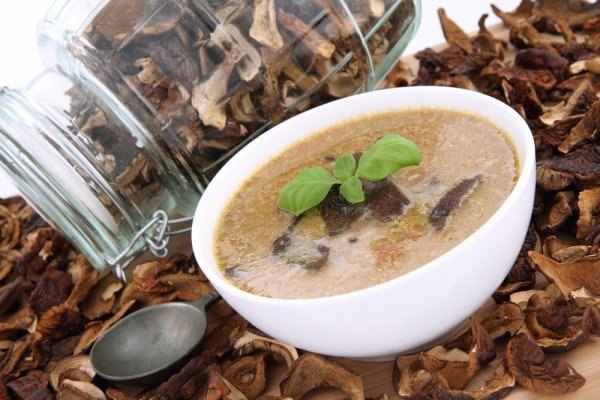 ТОП-5 вкусных рецептов супа.1. Суп с курицей и гренкамиВремя приготовления: 45 минут. Количество ... - 2