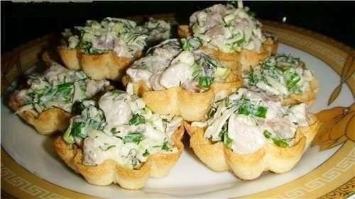 Корзиночки с сельдью.Такая закусочка с легкостью поглощается в первую очередь, это уже проверено. ...