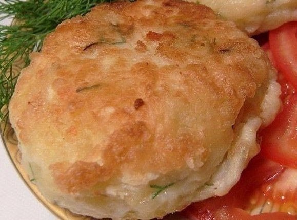 Зразы картофельные с курицей.Ингредиенты:400-500 г курицы,5-6 картофелин,150 г ... - 9