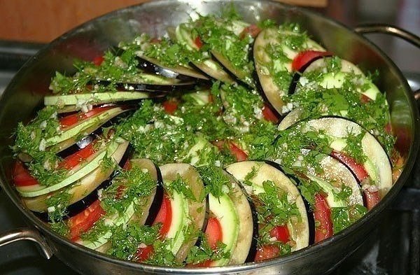 Рецепт рататуя очень простой, а результат невероятно вкусный. На 3 порции: Основные овощи: — 1 ... - 2