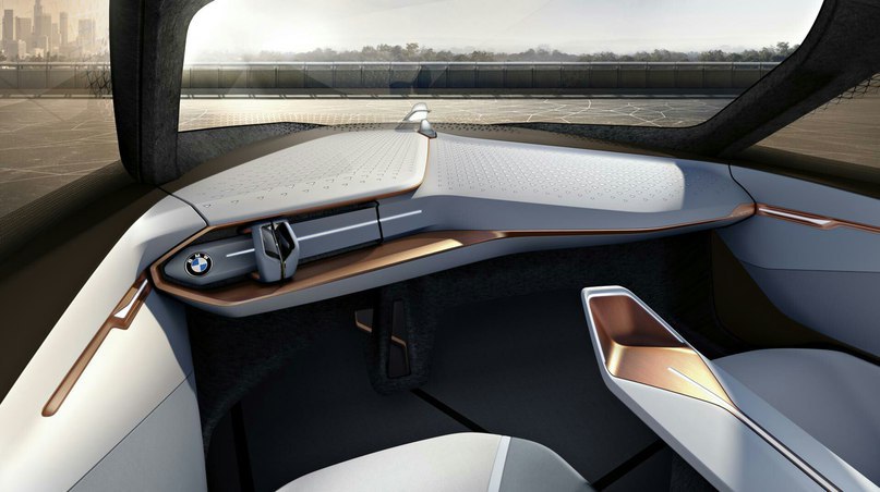 BMW  Vision Next 100:    - 7