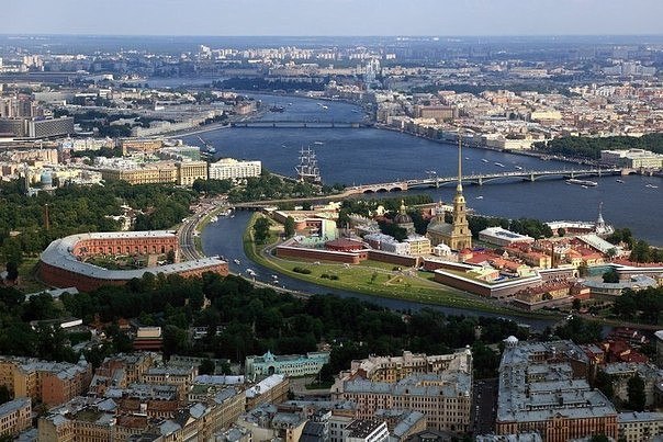 Большие и маленькие «рекорды» Петербурга.——————————————————————————— 1. Петербург не является ...