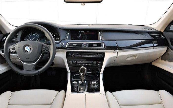 BMW 7 Series 2013 - 5