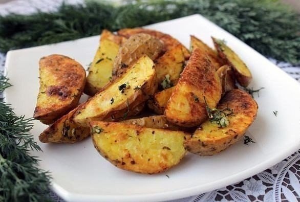 КАРТОФЕЛЬ ПО-ДЕРЕВЕНСКИ В ДУХОВКЕ. Картофель по-деревенски - это вкусная хрустящая корочка и мягкий ...