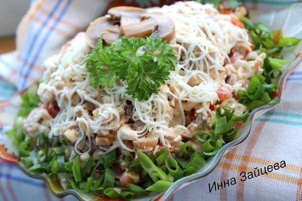 7 Рецептов приготовления ВКУСНЕЙШИХ САЛАТОВ! 1. Салат " Алекс" Необходимо: филе куриной ...