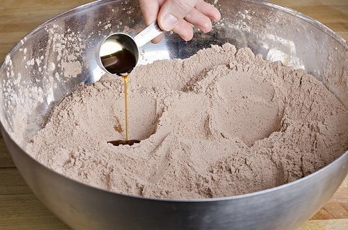 Быстрые шоколадные кексы без яиц.Ингредиенты:375 г муки400 г сахара60 г какао порошка14 г ... - 3