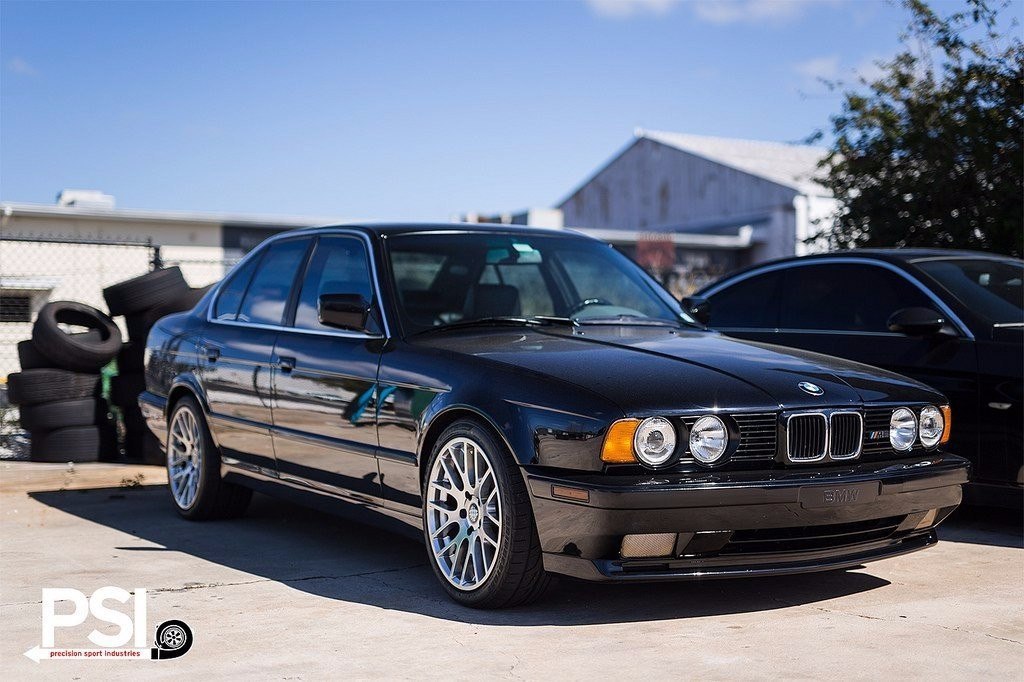 BMW E34 M5