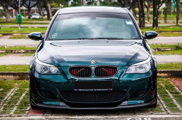 BMW M5 (E60)