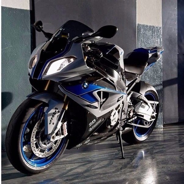 BMW S1000 RR.  100 /  3,1 .    289 /.