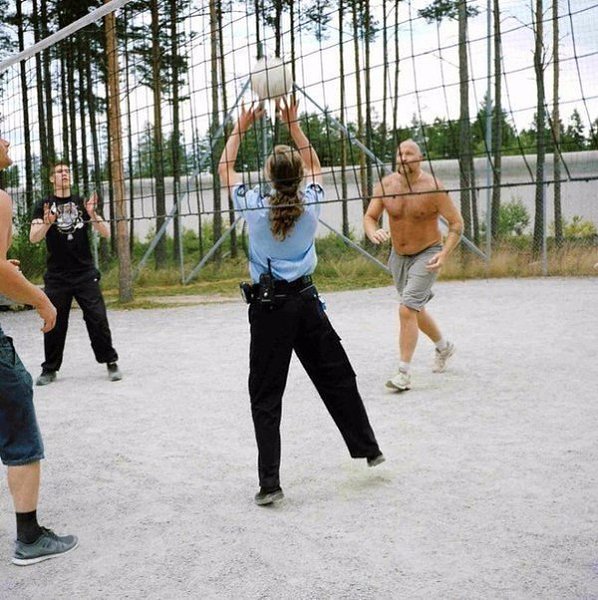 Пока на дворе кризис и дорого отдыхать за границей,рассматриваю свежие фото тюрьмы в Норвегии - 6