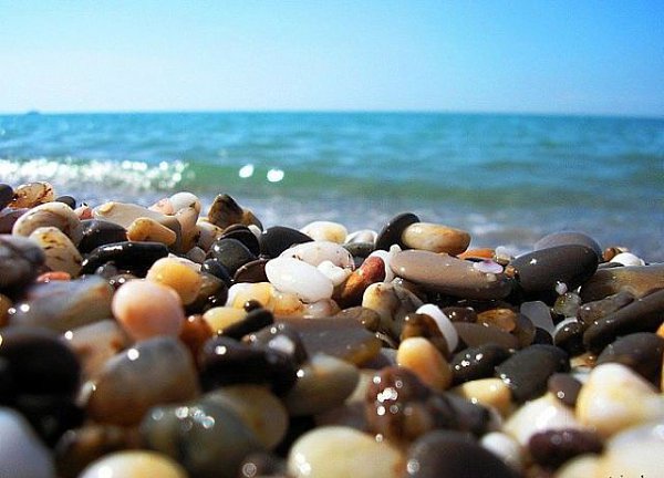 Я как Зверь зализываю Раны... И как Кофе растворяю Горе... Пахну Счастьем, Солнцем и Кальяном... ...