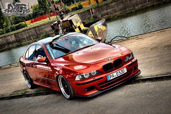 BMW (E39)