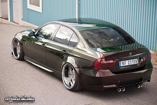 BMW 3-Series E90 lowered