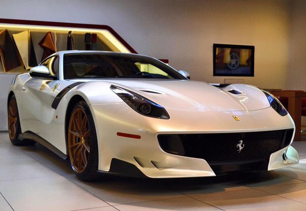 Ferrari F12 TDF