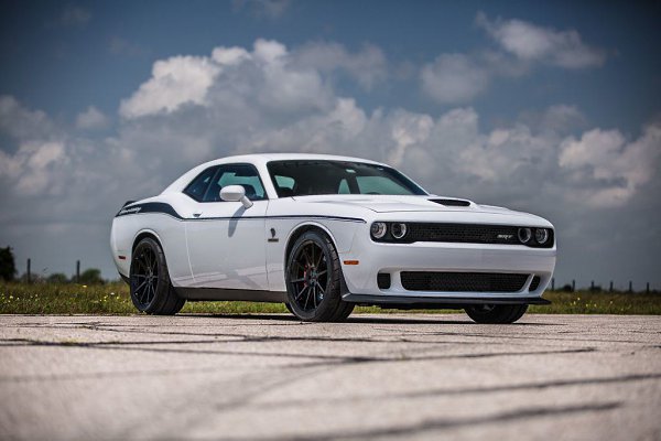 Dodge Challenger SRT Hellcat HPE850 by Hennessey.     - 2