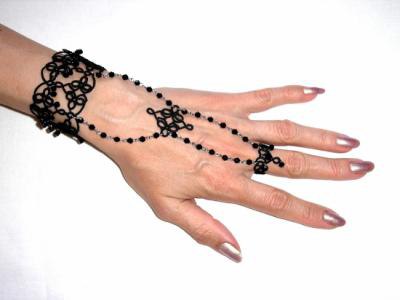 :) Что же это такое – фриволите ? Фриволите- это особый вид рукоделия, зародившийся много веков ... - 6